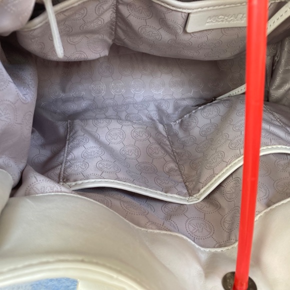 Large Michael Kors Leather Shoulder Bag - Picture 14 of 16